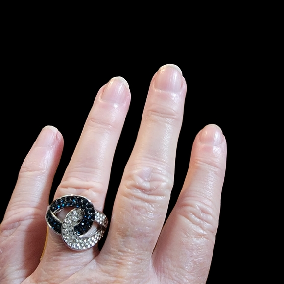 NEW INFINITY RING - Picture 4 of 5